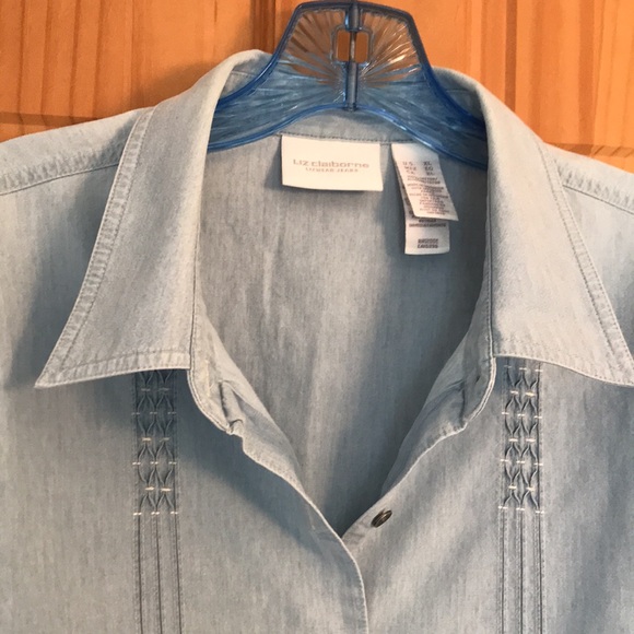 5/$25 Blue Chambray 3/4 Sleeve Blouse by Liz Claiborne - Picture 1 of 8